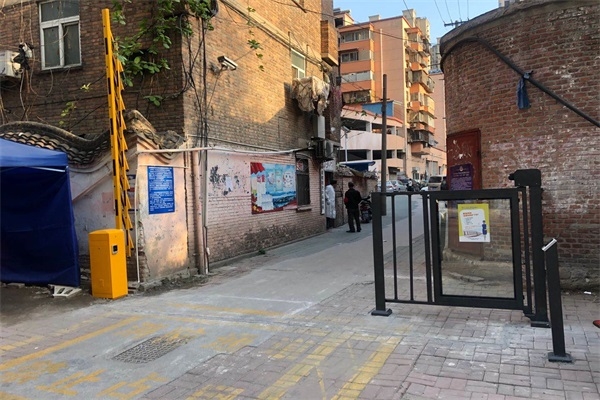 徐州西阁街综合楼北门选择徐州国产午夜免费啪视频观APP科技有限公司午夜精品APP在线广告门产品